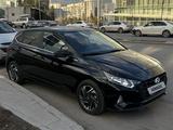 Hyundai i20 2023 годаfor7 150 000 тг. в Костанай – фото 2