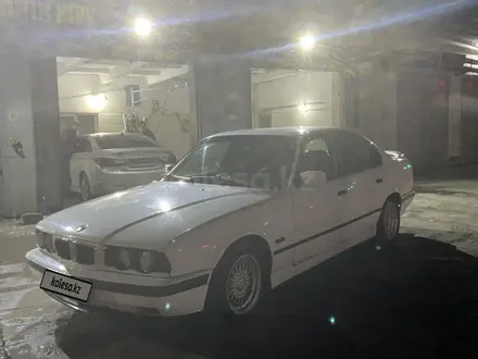 BMW 525 1993 года за 1 800 000 тг. в Туркестан – фото 2