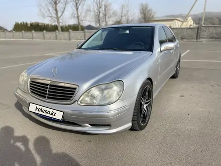 Mercedes-Benz S 320 2001 года за 3 700 000 тг. в Алматы – фото 2