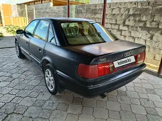 Audi 100