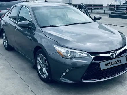 Toyota Camry 2016 года за 7 500 000 тг. в Актобе – фото 5