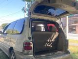 Kia Carnival 2003 года за 1 600 000 тг. в Шымкент – фото 3