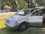 Kia Carnival 2003 года за 1 600 000 тг. в Шымкент – фото 4