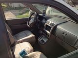 Kia Carnival 2003 года за 1 600 000 тг. в Шымкент – фото 5