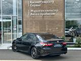 Toyota Camry 2024 года за 18 500 000 тг. в Уральск – фото 2