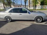 Mercedes-Benz E 240 1999 года за 3 300 000 тг. в Тараз – фото 4