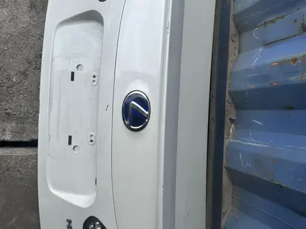 Крышка багажника Lexus HS 250h за 150 000 тг. в Караганда – фото 2