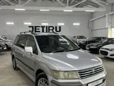 Mitsubishi Chariot, 1997