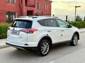 Toyota RAV4 2017 годаүшін14 400 000 тг. в Актау – фото 17