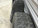 Шины зимние 35/12, 5/R18 Америка по Европе 325 12, 5 R 18 за 250 000 тг. в Алматы – фото 2