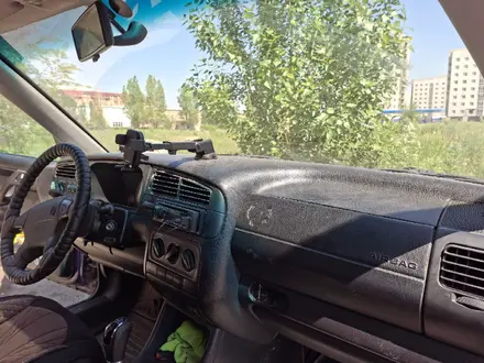 Volkswagen Golf 1996 года за 1 150 000 тг. в Астана – фото 2