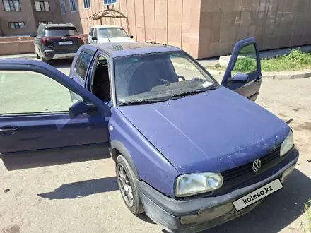 Volkswagen Golf 1996 года за 1 150 000 тг. в Астана