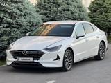 Hyundai Sonata 2021 года за 10 700 000 тг. в Шымкент