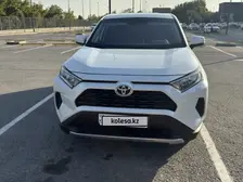 Toyota RAV4, 2021
