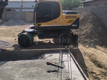 Hyundai  R140W 2013 года за 30 000 000 тг. в Шымкент – фото 3