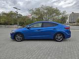 Hyundai Elantra 2017 годаүшін4 200 000 тг. в Актау – фото 4