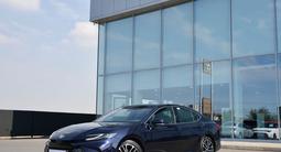 Toyota Camry Luxe 2025 года за 25 190 000 тг. в Алматы