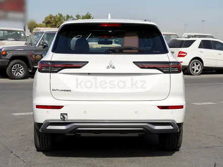 Mitsubishi Outlander 2026 года за 16 795 510 тг. в Алматы – фото 13