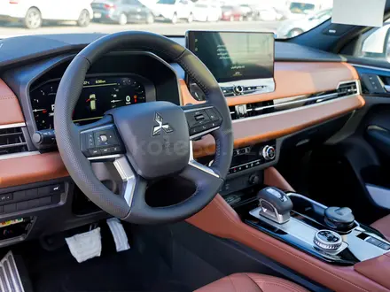 Mitsubishi Outlander 2026 года за 16 795 510 тг. в Алматы – фото 4