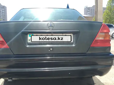 Mercedes-Benz C 200 1994 года за 1 800 000 тг. в Астана – фото 5