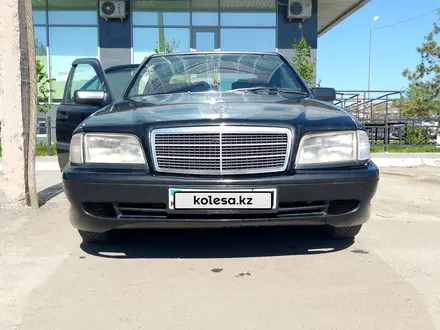 Mercedes-Benz C 200 1994 года за 1 800 000 тг. в Астана – фото 7