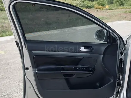 Volkswagen Golf 2007 года за 3 800 000 тг. в Актобе – фото 17