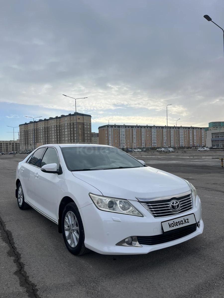 Toyota Camry 2013 г.