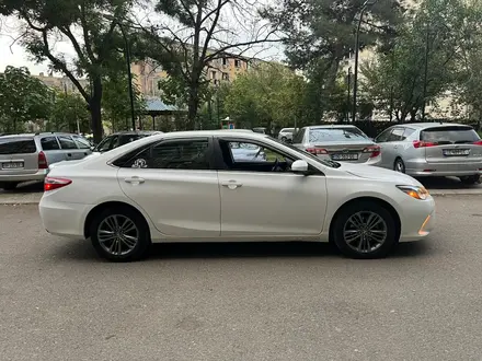 Toyota Camry 2016 года за 6 600 000 тг. в Атырау – фото 3