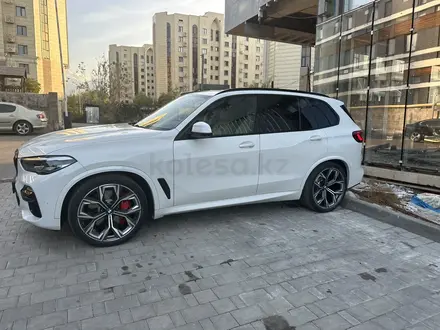 BMW X5 2019 года за 35 500 000 тг. в Алматы – фото 6