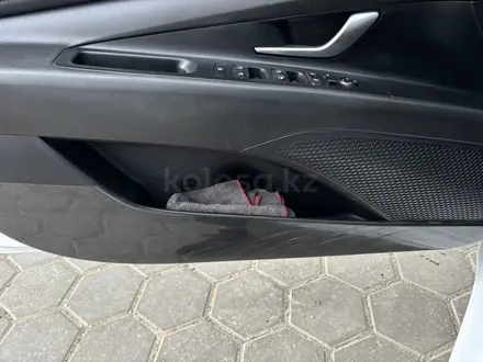 Hyundai Elantra 2023 года за 8 470 000 тг. в Семей – фото 13