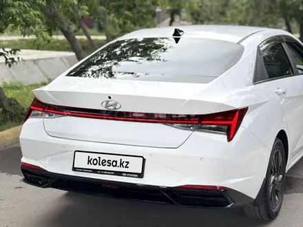 Hyundai Elantra 2023 года за 8 470 000 тг. в Семей – фото 7