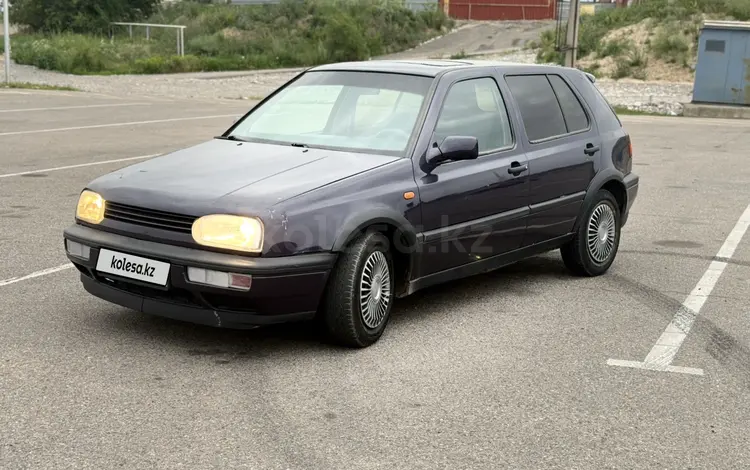 Volkswagen Golf 1996 года за 1 400 000 тг. в Алматы