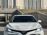 Toyota Camry 2019 годаүшін16 000 000 тг. в Астана – фото 2