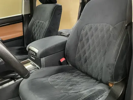 Toyota Land Cruiser 2013 года за 23 000 000 тг. в Астана – фото 23