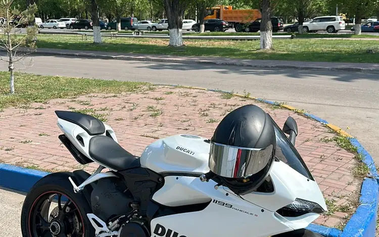 Ducati  PANIGALE 1199S 2013 года за 6 600 000 тг. в Астана