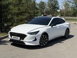 Hyundai Sonata 2023 года за 11 990 000 тг. в Алматы