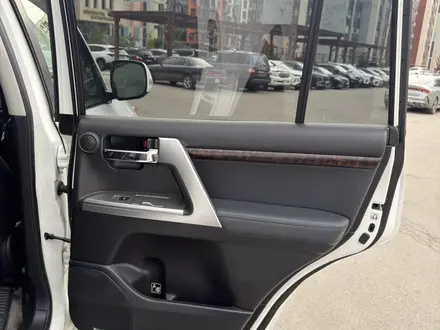 Toyota Land Cruiser 2014 года за 23 500 000 тг. в Алматы – фото 36