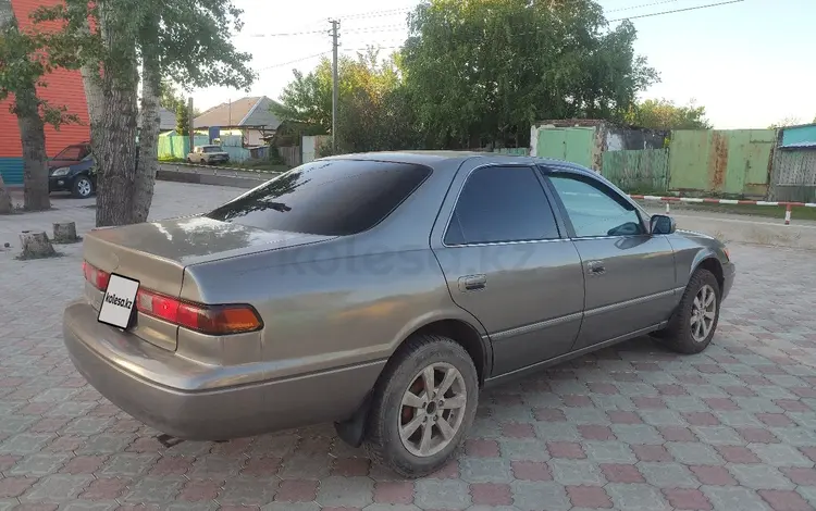 Toyota Camry 1998 годаүшін3 500 000 тг. в Усть-Каменогорск