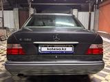 Mercedes-Benz E 320 1995 годаfor3 600 000 тг. в Алматы – фото 5