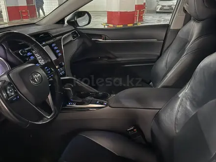 Toyota Camry 2020 года за 12 000 000 тг. в Актау – фото 6