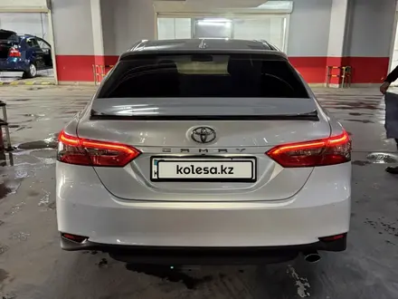 Toyota Camry 2020 года за 12 000 000 тг. в Актау – фото 9