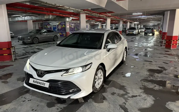 Toyota Camry 2020 года за 12 000 000 тг. в Актау