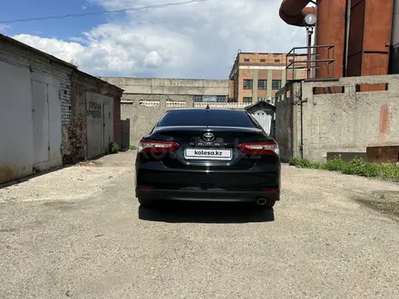 Toyota Camry 2018 года за 12 500 000 тг. в Усть-Каменогорск – фото 6