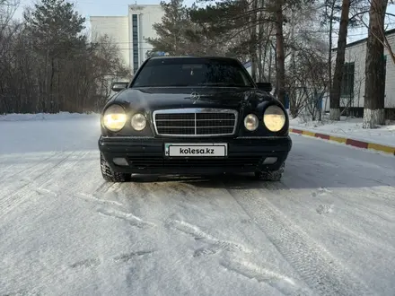 Mercedes-Benz E 230 1997 года за 3 500 000 тг. в Павлодар – фото 2