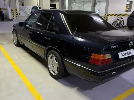 Mercedes-Benz E 230 1990 года за 1 100 000 тг. в Алматы – фото 16
