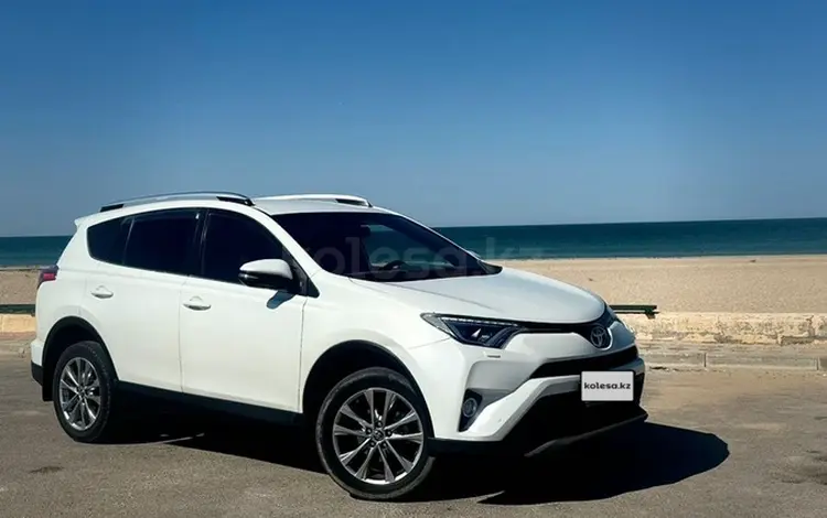 Toyota RAV4 2019 года за 13 500 000 тг. в Актау