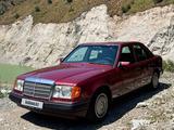 Mercedes-Benz E 230 1992 года за 3 150 000 тг. в Караганда – фото 4