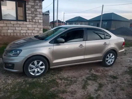 Volkswagen Polo 2015 года за 4 000 000 тг. в Актобе – фото 2