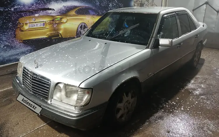 Mercedes-Benz E 320 1993 года за 2 500 000 тг. в Балхаш