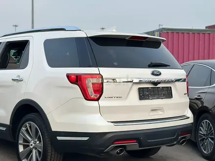Ford Explorer 2018 года за 15 000 000 тг. в Алматы – фото 25
